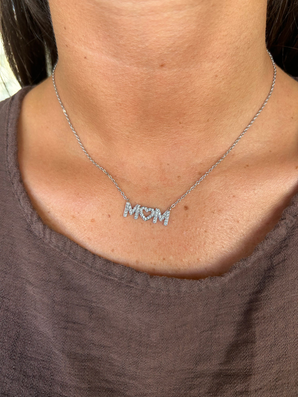 Collana MOM