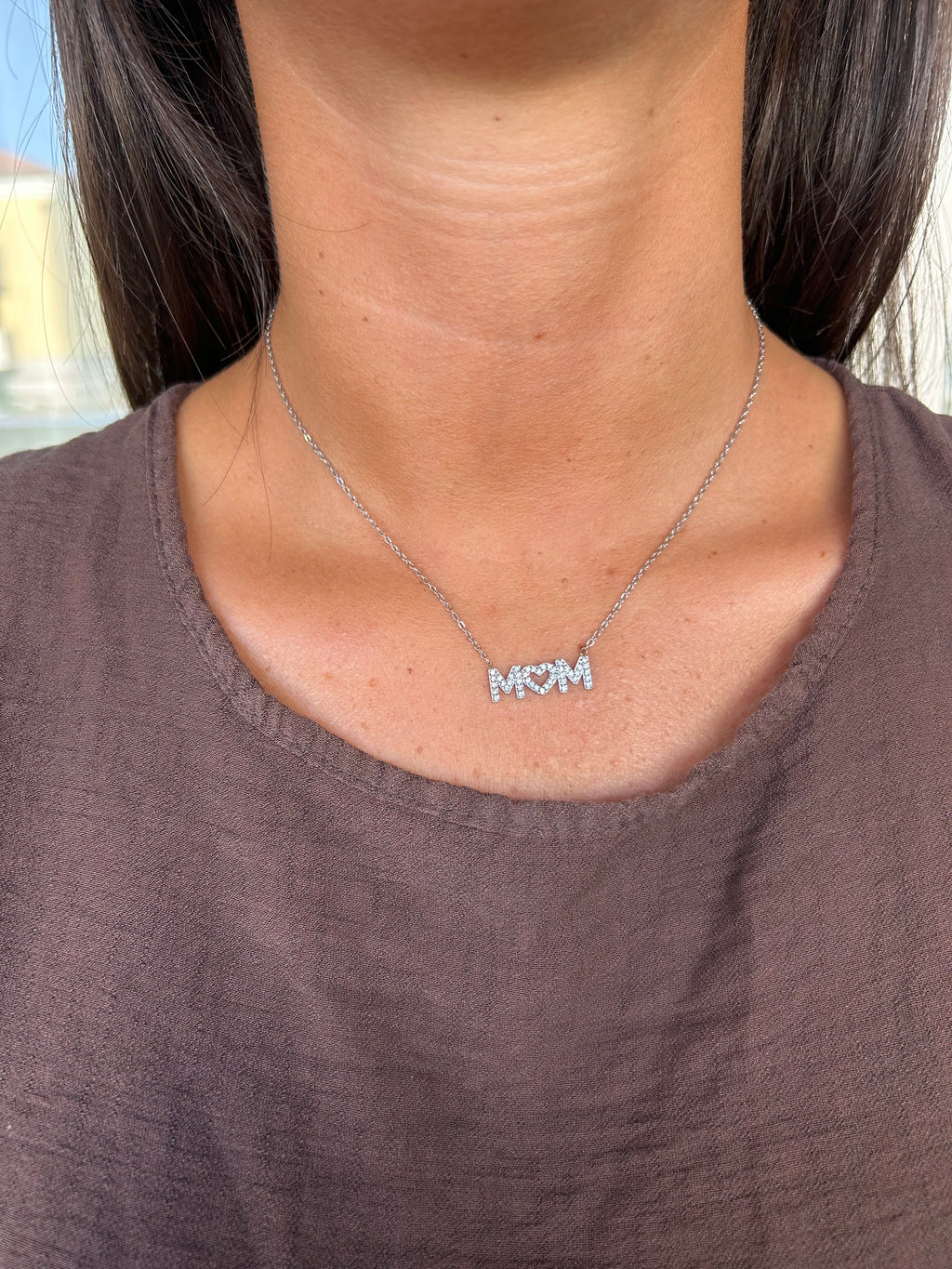 Collana MOM