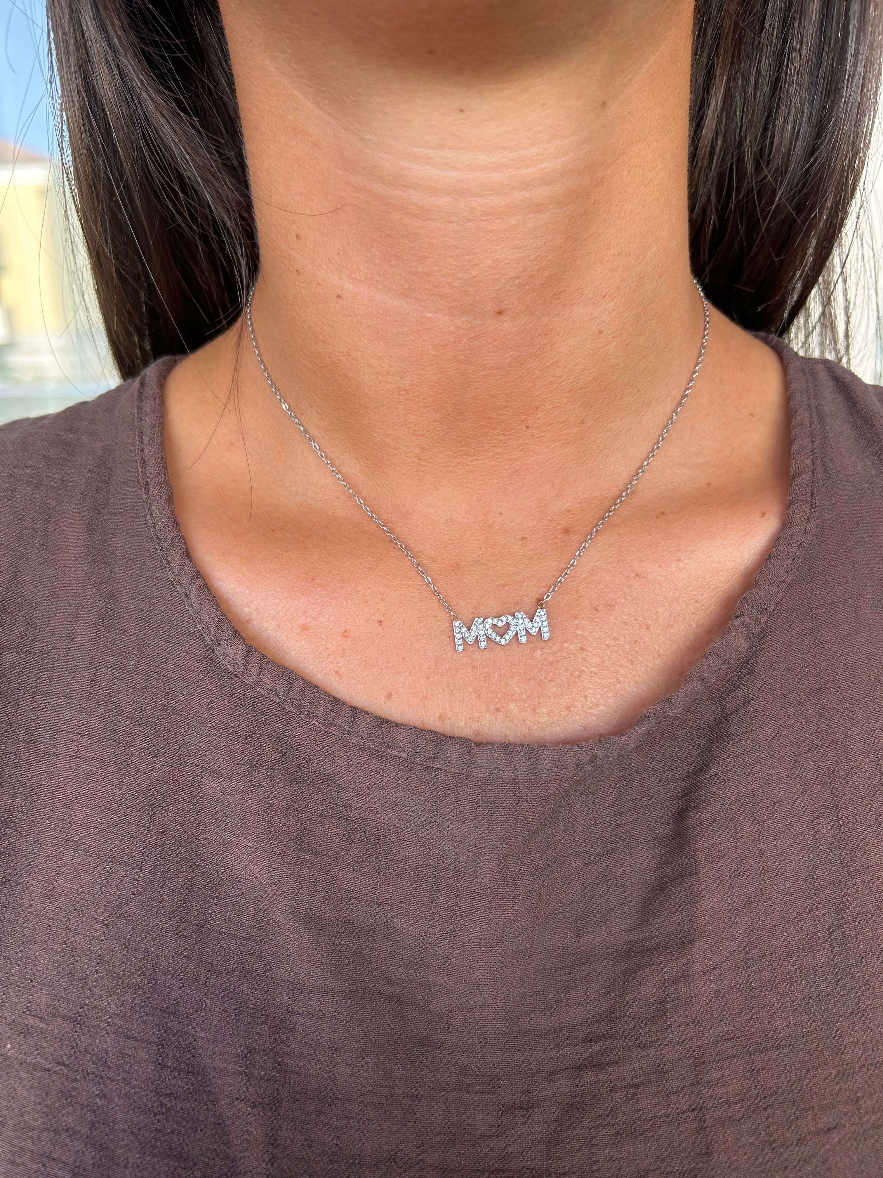 Collana MOM