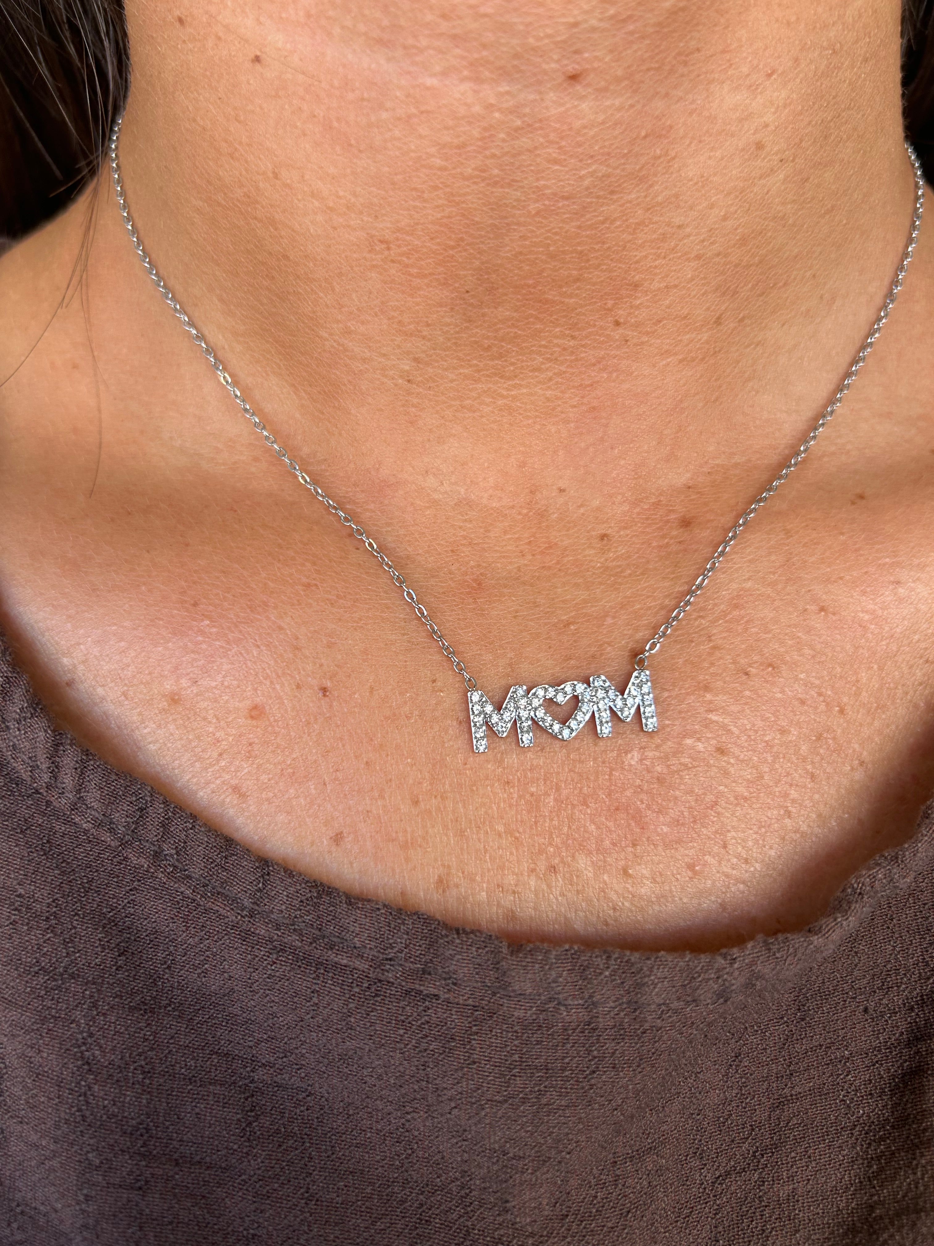 Collana MOM